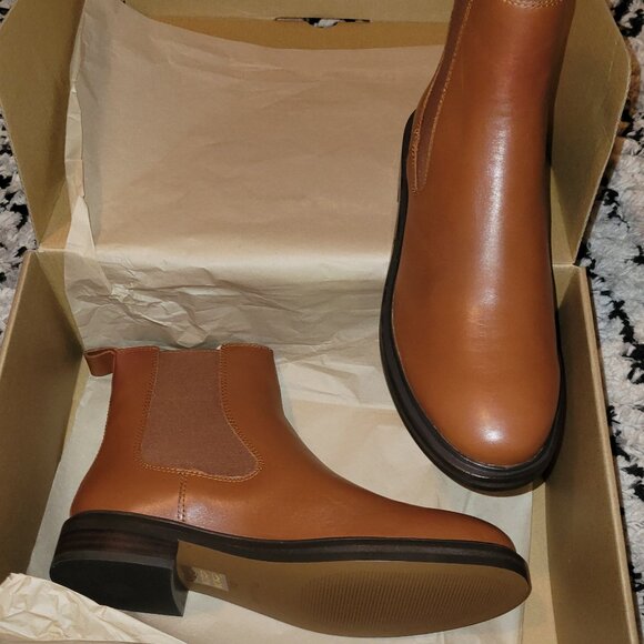 Madewell Leather Chelsea boots - Picture 1 of 6